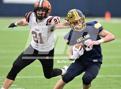 Thumbnail 3 in Versailles vs. Kirtland (OHSAA D6 Final) photogallery.