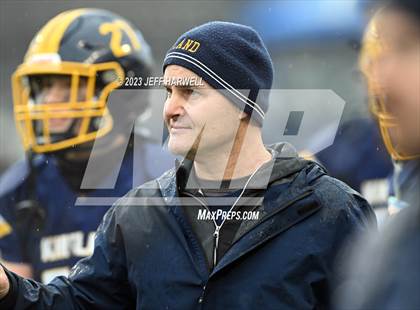 Thumbnail 3 in Versailles vs. Kirtland (OHSAA D6 Final) photogallery.
