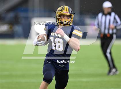Thumbnail 3 in Versailles vs. Kirtland (OHSAA D6 Final) photogallery.