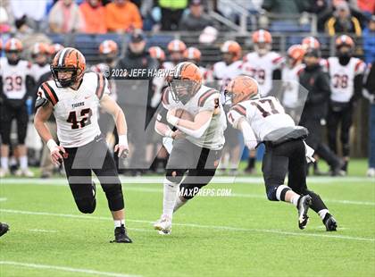 Thumbnail 3 in Versailles vs. Kirtland (OHSAA D6 Final) photogallery.