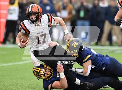 Thumbnail 2 in Versailles vs. Kirtland (OHSAA D6 Final) photogallery.