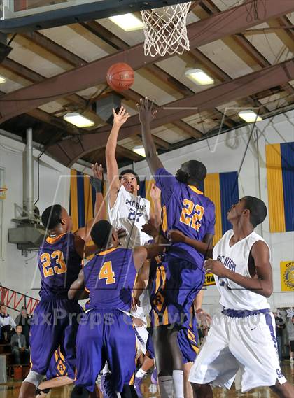 Thumbnail 3 in Archbishop Riordan vs. Sacramento (60th Gridley Invitational) photogallery.