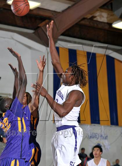 Thumbnail 1 in Archbishop Riordan vs. Sacramento (60th Gridley Invitational) photogallery.