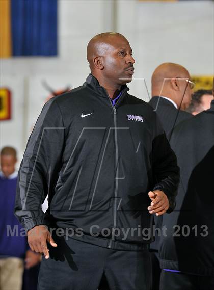 Thumbnail 3 in Archbishop Riordan vs. Sacramento (60th Gridley Invitational) photogallery.