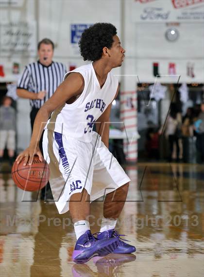 Thumbnail 3 in Archbishop Riordan vs. Sacramento (60th Gridley Invitational) photogallery.