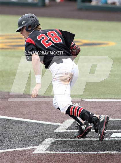 Thumbnail 2 in Heights vs. South (KSHSAA 5A Quarterfinal) photogallery.