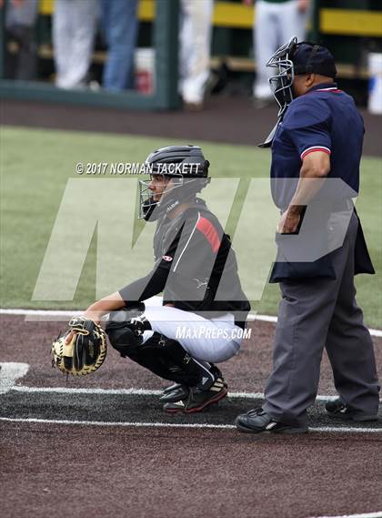 Thumbnail 2 in Heights vs. South (KSHSAA 5A Quarterfinal) photogallery.