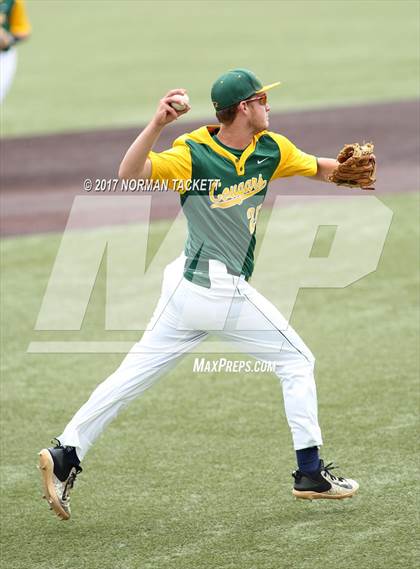 Thumbnail 3 in Heights vs. South (KSHSAA 5A Quarterfinal) photogallery.