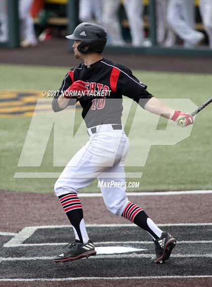 Thumbnail 3 in Heights vs. South (KSHSAA 5A Quarterfinal) photogallery.
