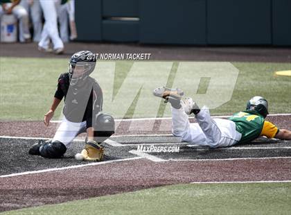 Thumbnail 1 in Heights vs. South (KSHSAA 5A Quarterfinal) photogallery.