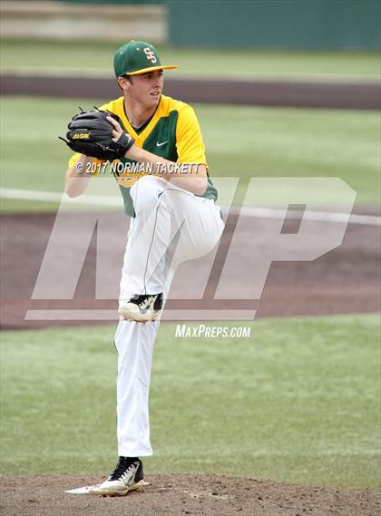 Thumbnail 3 in Heights vs. South (KSHSAA 5A Quarterfinal) photogallery.