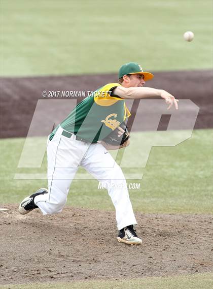 Thumbnail 1 in Heights vs. South (KSHSAA 5A Quarterfinal) photogallery.