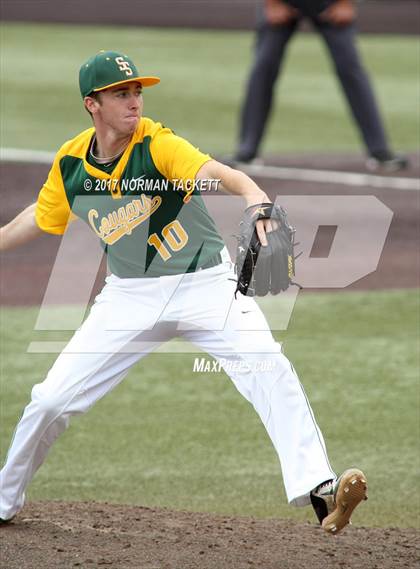 Thumbnail 2 in Heights vs. South (KSHSAA 5A Quarterfinal) photogallery.