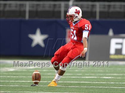 Thumbnail 3 in Cocoa vs. Skyline (Kirk Herbstreit National Kickoff Classic) photogallery.