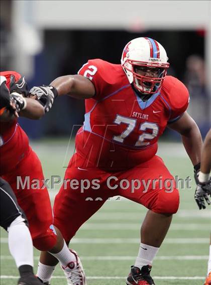 Thumbnail 2 in Cocoa vs. Skyline (Kirk Herbstreit National Kickoff Classic) photogallery.