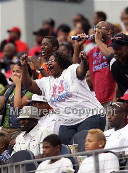 Thumbnail 2 in Cocoa vs. Skyline (Kirk Herbstreit National Kickoff Classic) photogallery.