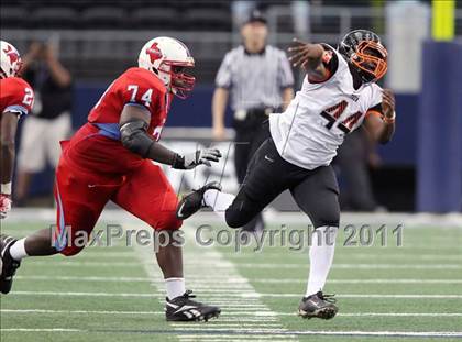 Thumbnail 2 in Cocoa vs. Skyline (Kirk Herbstreit National Kickoff Classic) photogallery.
