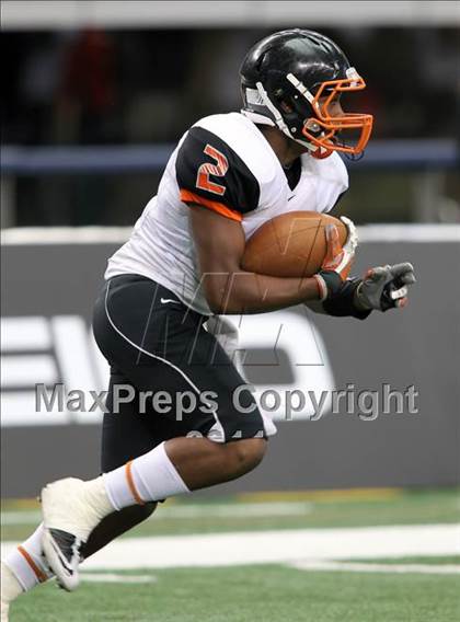 Thumbnail 1 in Cocoa vs. Skyline (Kirk Herbstreit National Kickoff Classic) photogallery.