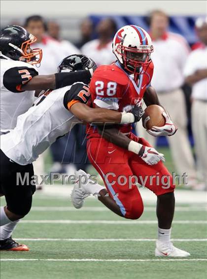 Thumbnail 3 in Cocoa vs. Skyline (Kirk Herbstreit National Kickoff Classic) photogallery.