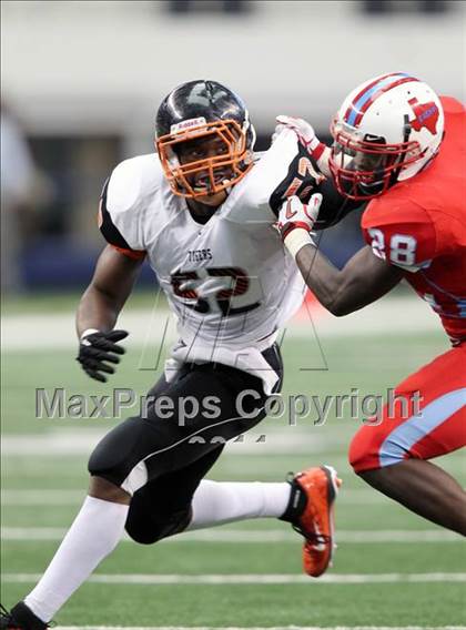 Thumbnail 1 in Cocoa vs. Skyline (Kirk Herbstreit National Kickoff Classic) photogallery.