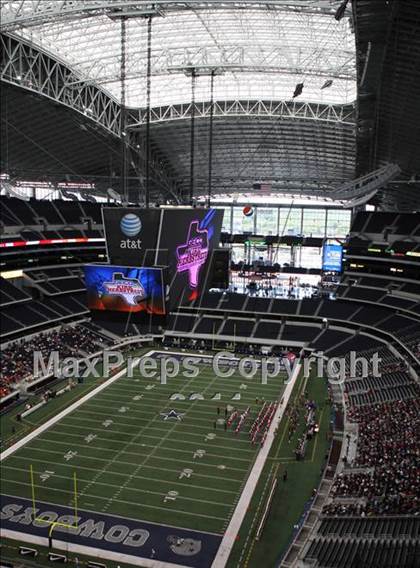 Thumbnail 1 in Cocoa vs. Skyline (Kirk Herbstreit National Kickoff Classic) photogallery.