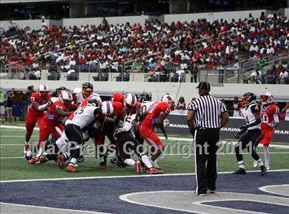 Thumbnail 3 in Cocoa vs. Skyline (Kirk Herbstreit National Kickoff Classic) photogallery.
