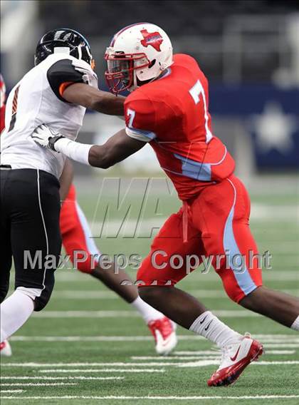 Thumbnail 3 in Cocoa vs. Skyline (Kirk Herbstreit National Kickoff Classic) photogallery.