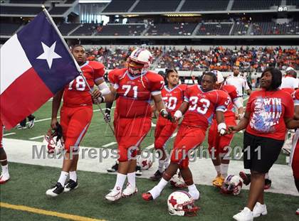 Thumbnail 2 in Cocoa vs. Skyline (Kirk Herbstreit National Kickoff Classic) photogallery.