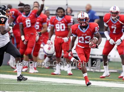 Thumbnail 3 in Cocoa vs. Skyline (Kirk Herbstreit National Kickoff Classic) photogallery.