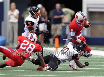 Thumbnail 2 in Cocoa vs. Skyline (Kirk Herbstreit National Kickoff Classic) photogallery.