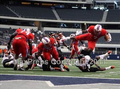 Thumbnail 3 in Cocoa vs. Skyline (Kirk Herbstreit National Kickoff Classic) photogallery.