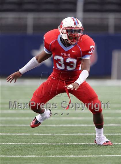 Thumbnail 3 in Cocoa vs. Skyline (Kirk Herbstreit National Kickoff Classic) photogallery.