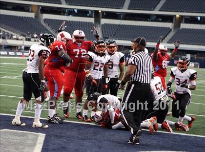 Thumbnail 1 in Cocoa vs. Skyline (Kirk Herbstreit National Kickoff Classic) photogallery.
