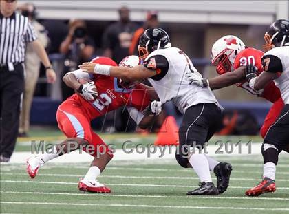 Thumbnail 2 in Cocoa vs. Skyline (Kirk Herbstreit National Kickoff Classic) photogallery.