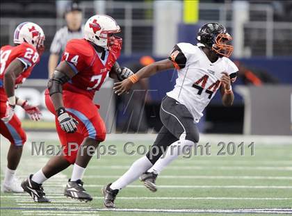 Thumbnail 1 in Cocoa vs. Skyline (Kirk Herbstreit National Kickoff Classic) photogallery.