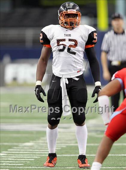 Thumbnail 3 in Cocoa vs. Skyline (Kirk Herbstreit National Kickoff Classic) photogallery.