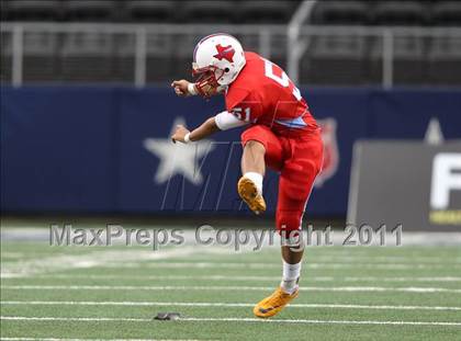 Thumbnail 2 in Cocoa vs. Skyline (Kirk Herbstreit National Kickoff Classic) photogallery.