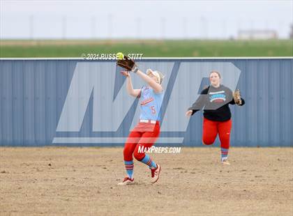 Thumbnail 3 in Dover vs Chisholm photogallery.