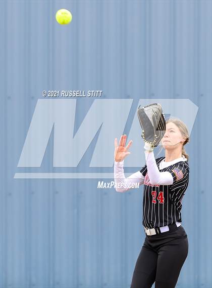 Thumbnail 3 in Dover vs Chisholm photogallery.