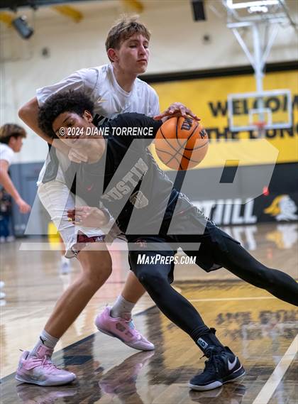 Thumbnail 2 in Tustin @ Foothill photogallery.