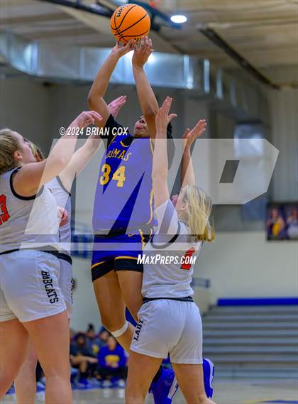 Thumbnail 1 in Dumas vs Flippin (Atlas Asphalt Holiday Classic) photogallery.