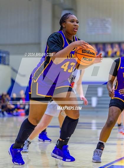 Thumbnail 2 in Dumas vs Flippin (Atlas Asphalt Holiday Classic) photogallery.