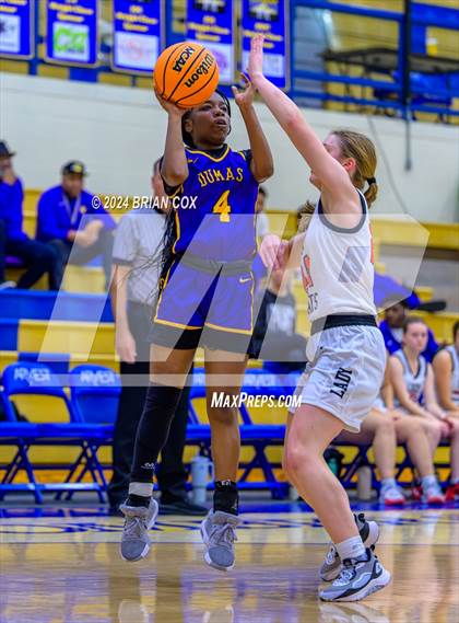 Thumbnail 2 in Dumas vs Flippin (Atlas Asphalt Holiday Classic) photogallery.