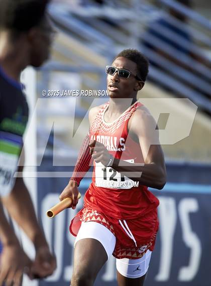 Thumbnail 1 in River City Relays (4x400m) photogallery.