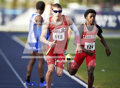 Thumbnail 1 in River City Relays (4x400m) photogallery.