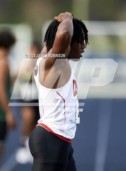 Thumbnail 2 in River City Relays (4x400m) photogallery.