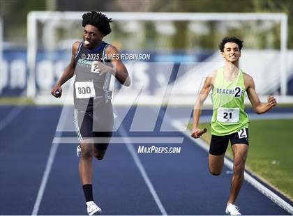 Thumbnail 1 in River City Relays (4x400m) photogallery.