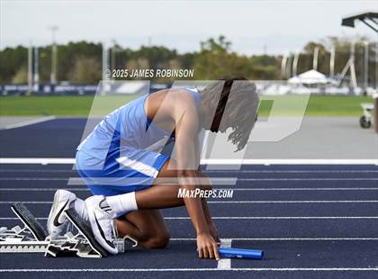 Thumbnail 2 in River City Relays (4x400m) photogallery.