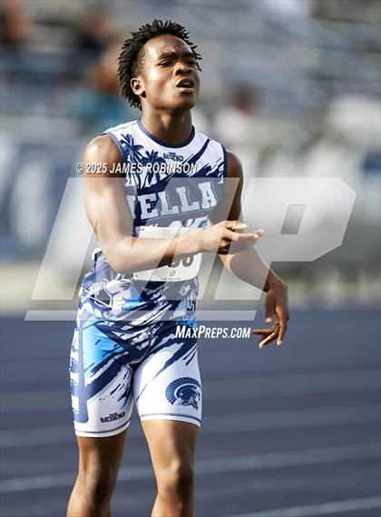 Thumbnail 3 in River City Relays (4x400m) photogallery.