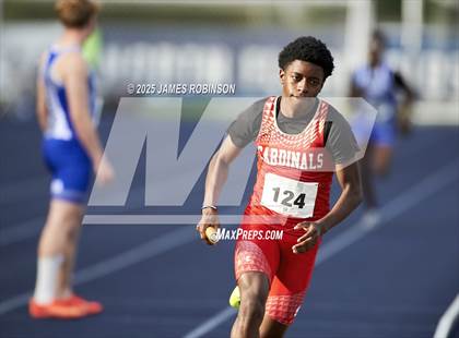 Thumbnail 2 in River City Relays (4x400m) photogallery.